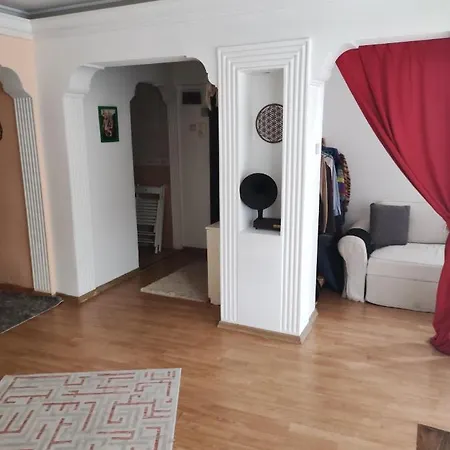 Karsiyaka Carsisinda *